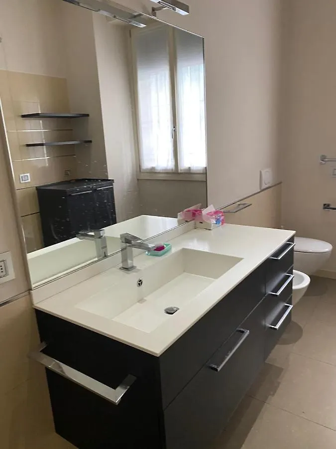 Lovely Apartment In The New Porta Nuova Area Milan