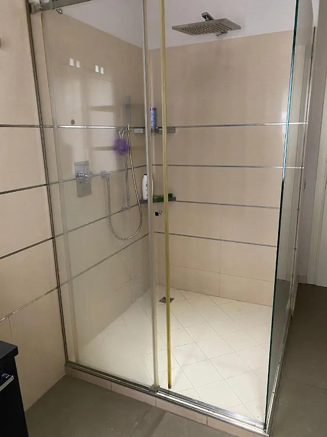 Lovely Apartment In The New Porta Nuova Area Milan