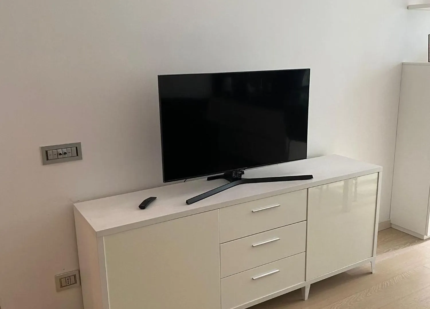 Lovely Apartment In The New Porta Nuova Area Milan